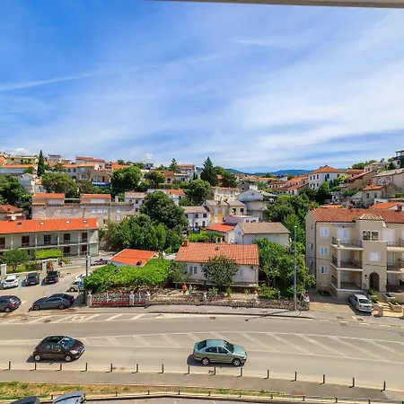 Apartment Modernes Nur 150 Meter Zum Mit Privatparkplatz, Balkon, Waeschetrockner Novi Vinodolski